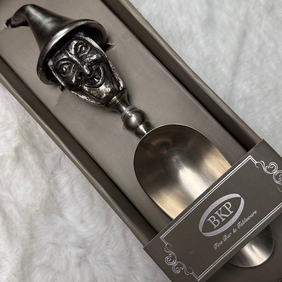 BKP Fine Bar & Tableware Other - BKP Halloween Witch Metal Ice Scoop‎ Barware
Party Entertain Silver India NEW